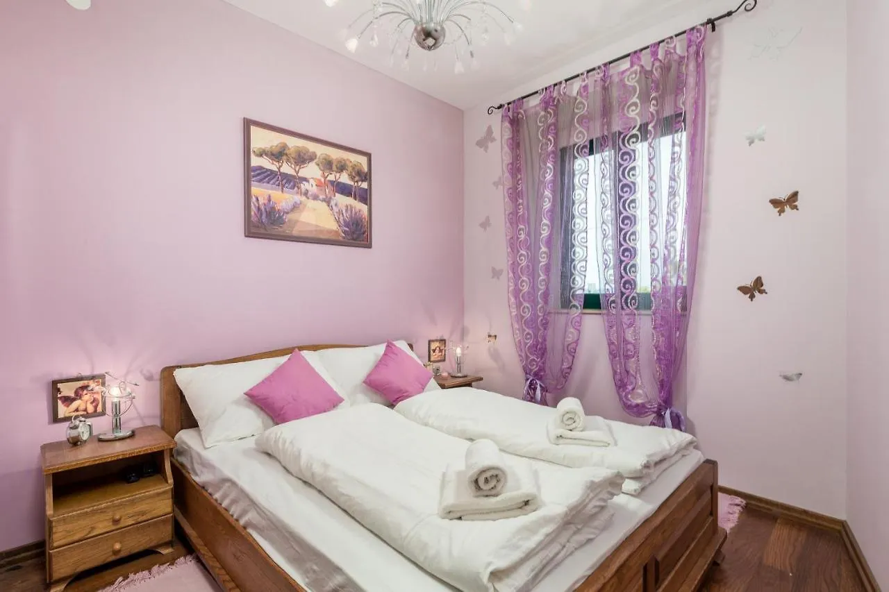 Kuca Za Odmor Izidora Apartment Crikvenica 0*,