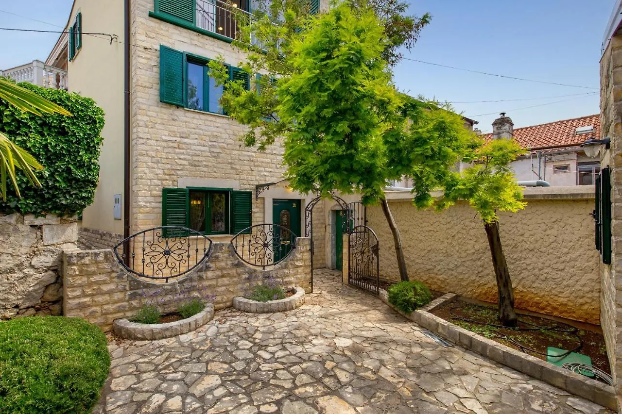 Kuca Za Odmor Izidora Apartment Crikvenica 0*,